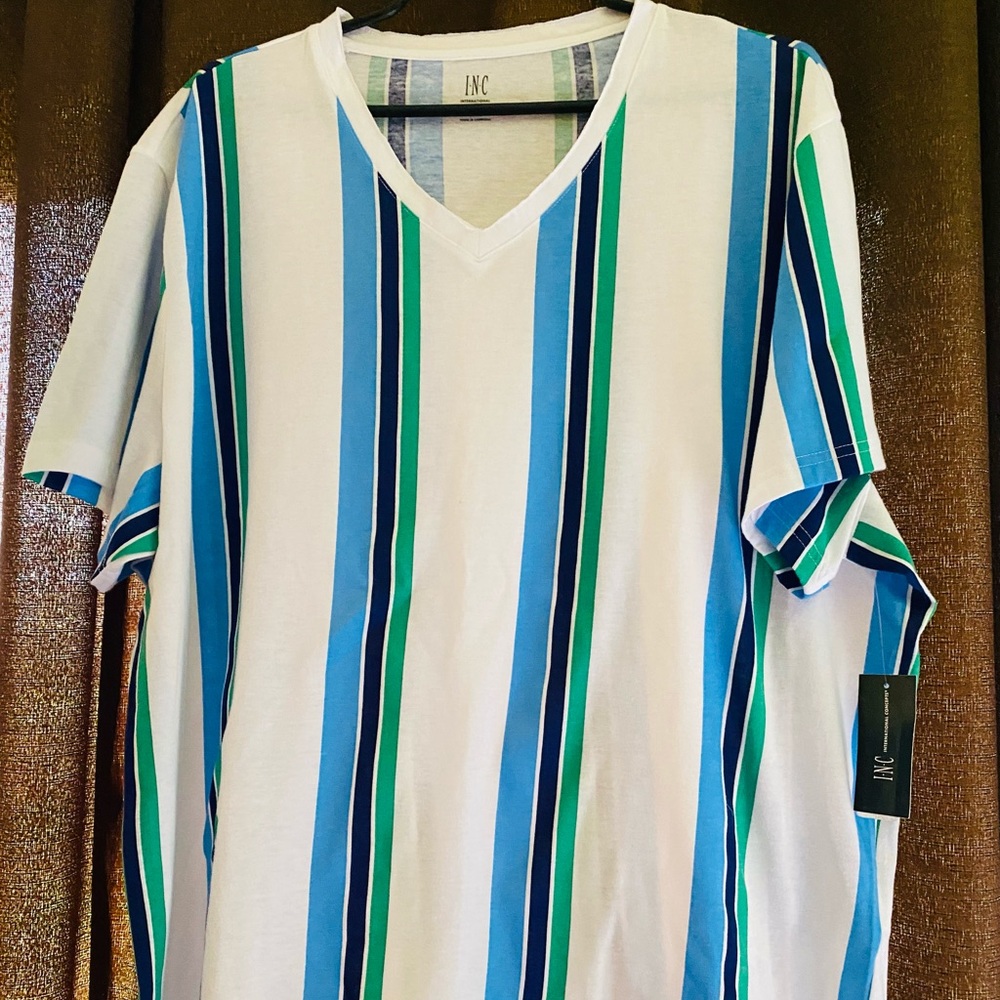 V-Neck t-shirt